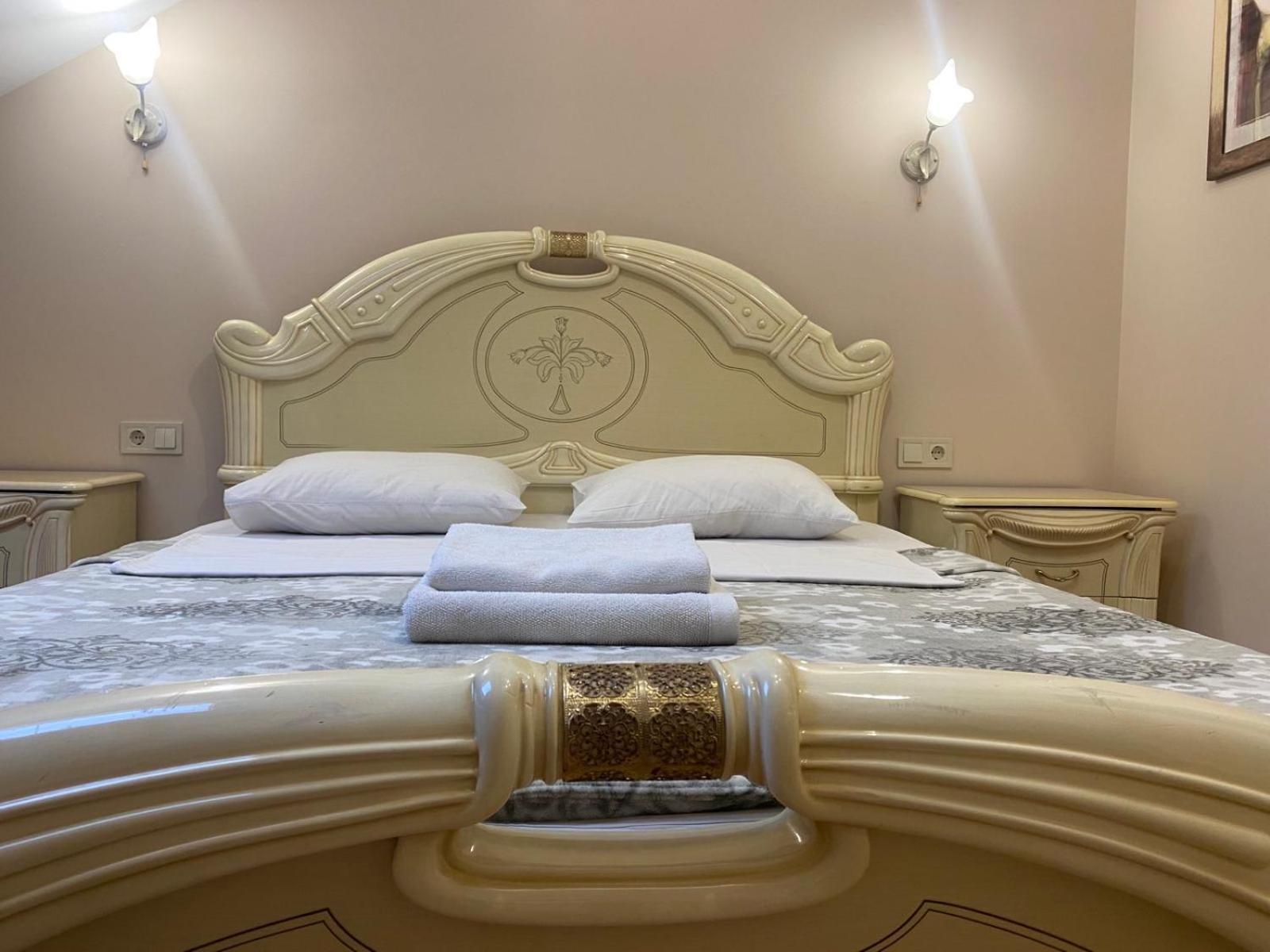 Apart Yaroslava Osmomysla 9 Square - City Center Lviv Luaran gambar