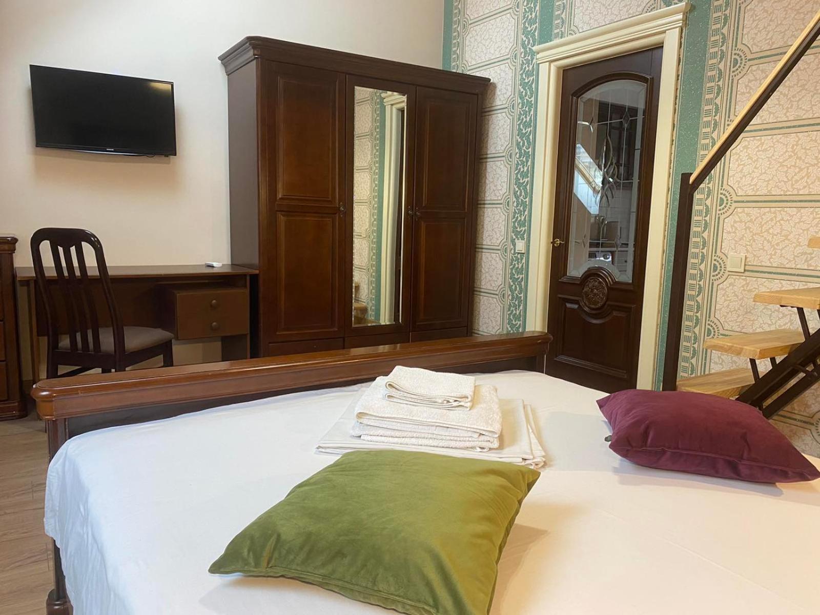 Apart Yaroslava Osmomysla 9 Square - City Center Lviv Luaran gambar