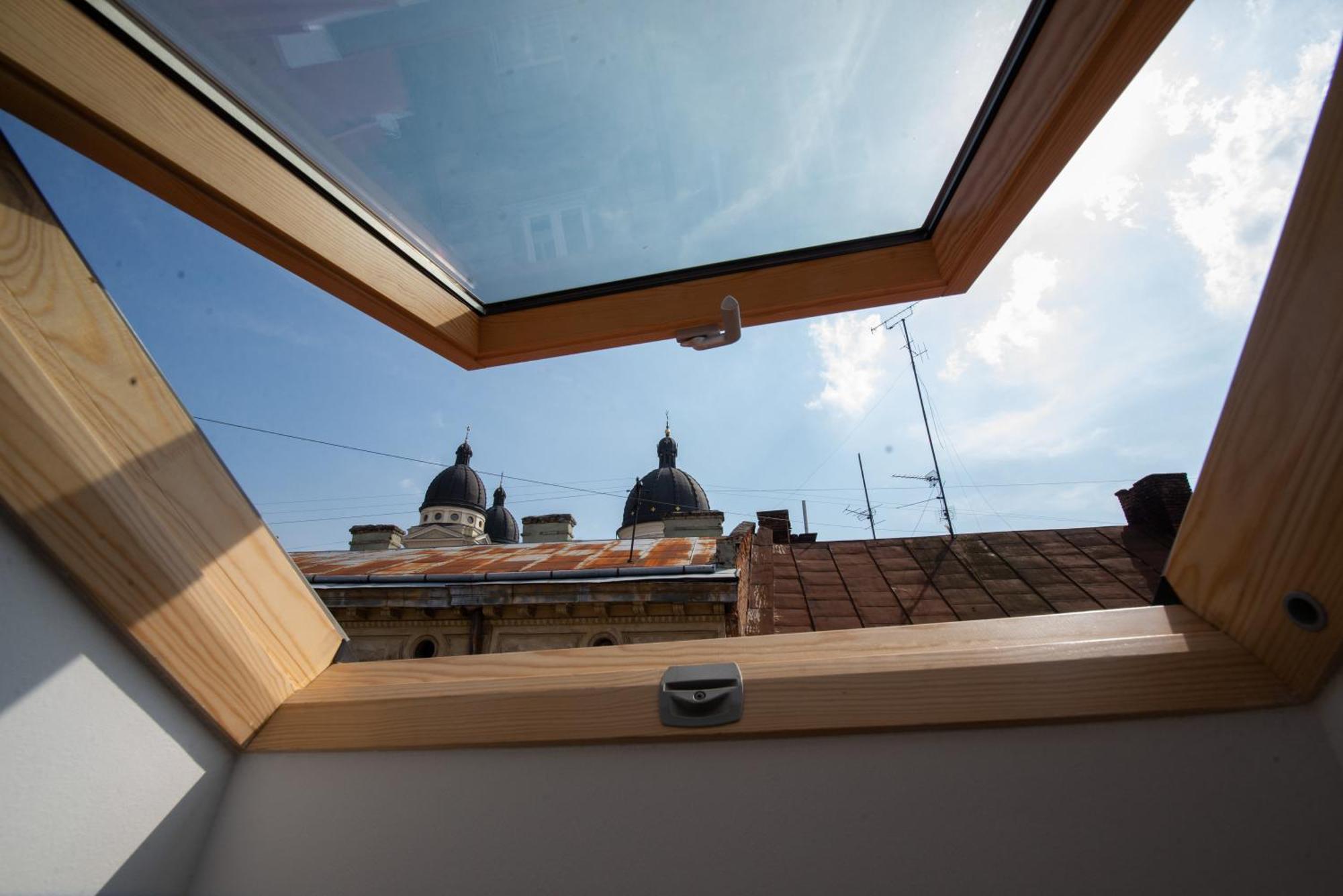 Apart Yaroslava Osmomysla 9 Square - City Center Lviv Luaran gambar