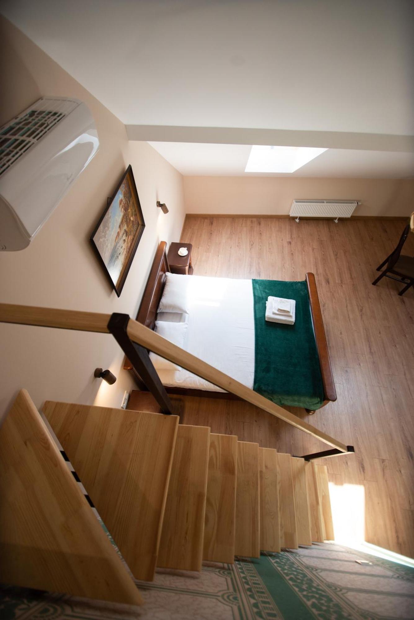 Apart Yaroslava Osmomysla 9 Square - City Center Lviv Luaran gambar