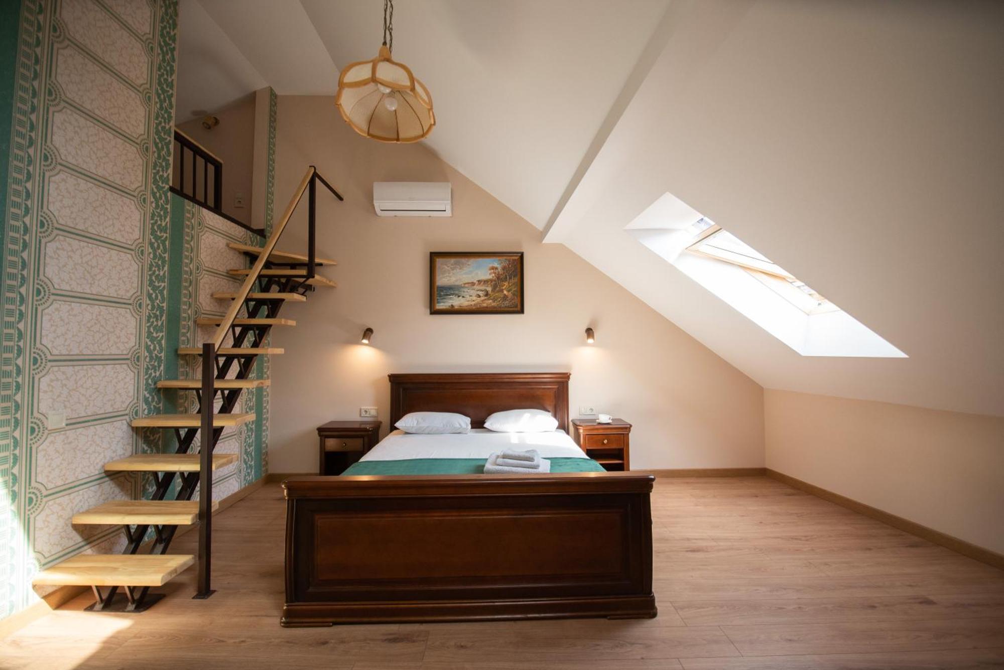 Apart Yaroslava Osmomysla 9 Square - City Center Lviv Luaran gambar