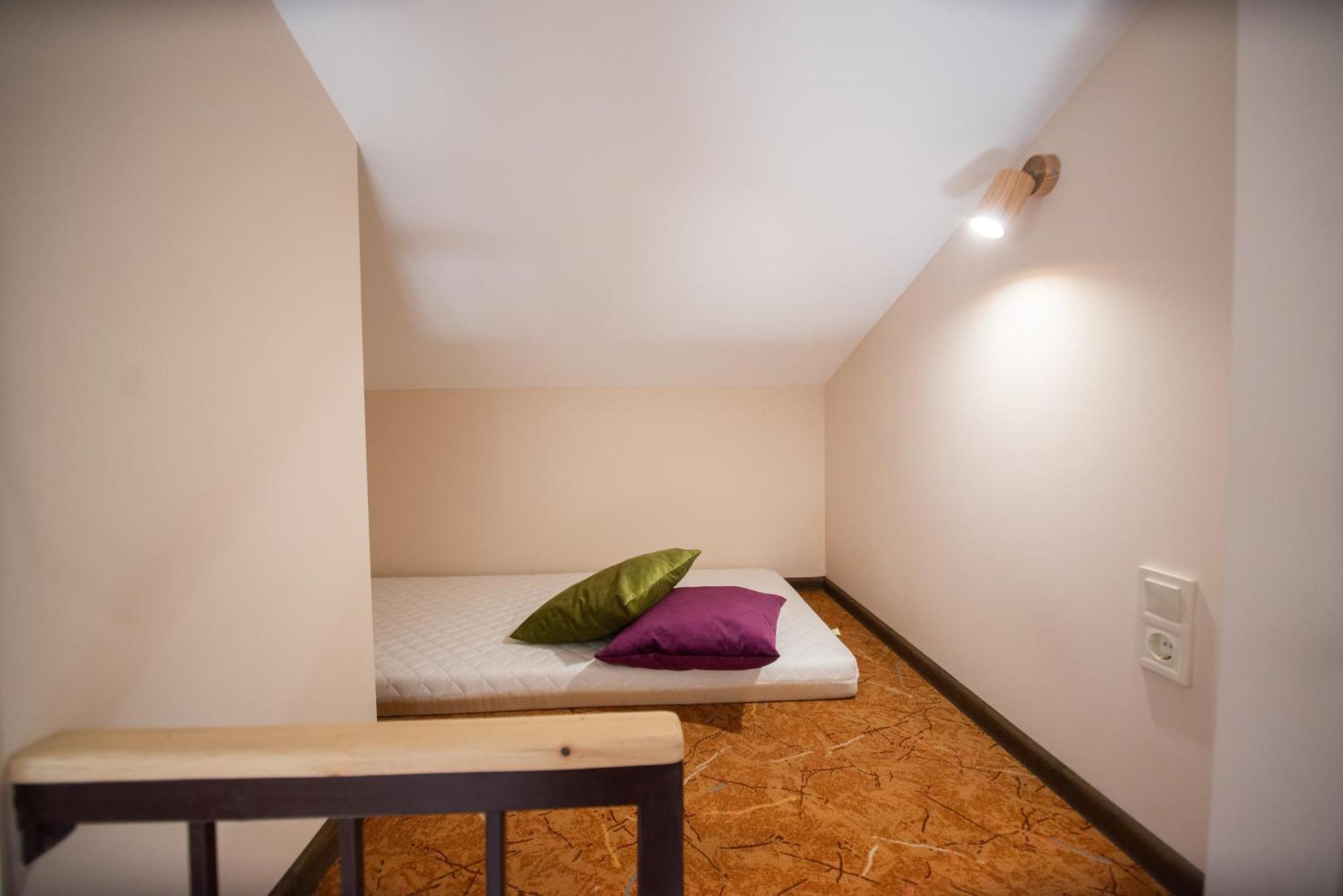 Apart Yaroslava Osmomysla 9 Square - City Center Lviv Luaran gambar
