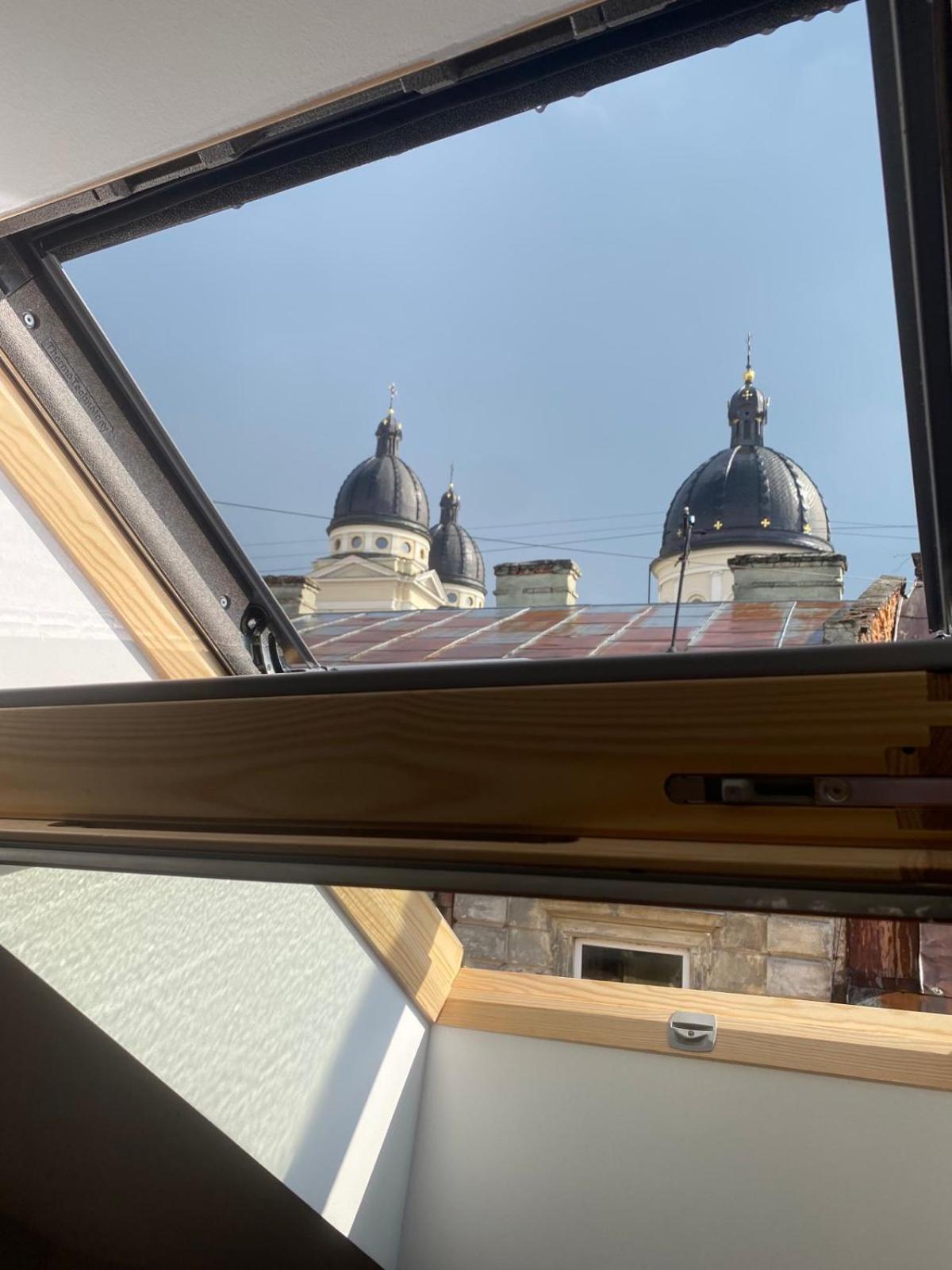 Apart Yaroslava Osmomysla 9 Square - City Center Lviv Luaran gambar