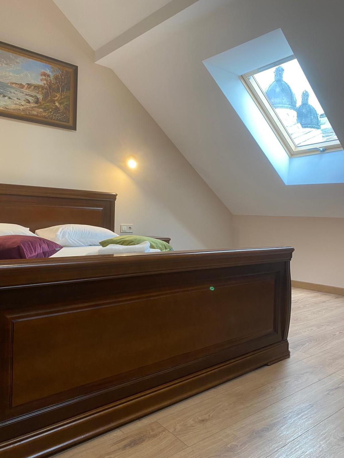 Apart Yaroslava Osmomysla 9 Square - City Center Lviv Luaran gambar