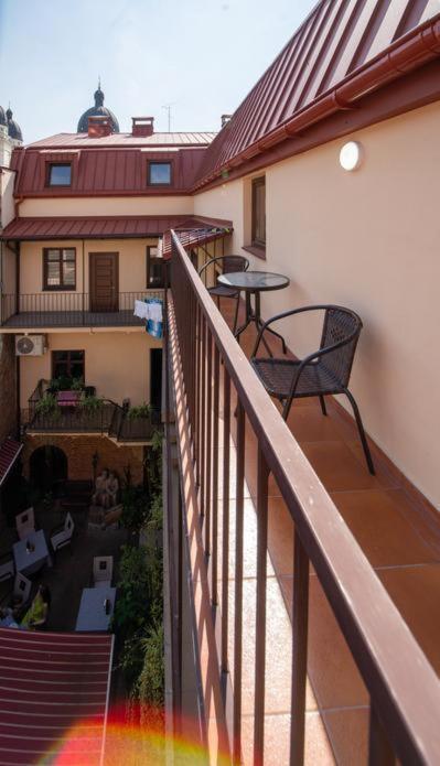 Apart Yaroslava Osmomysla 9 Square - City Center Lviv Luaran gambar