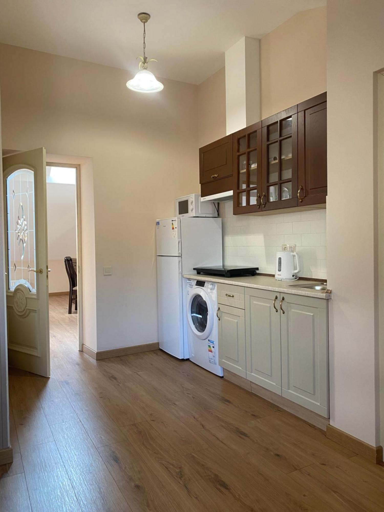 Apart Yaroslava Osmomysla 9 Square - City Center Lviv Luaran gambar