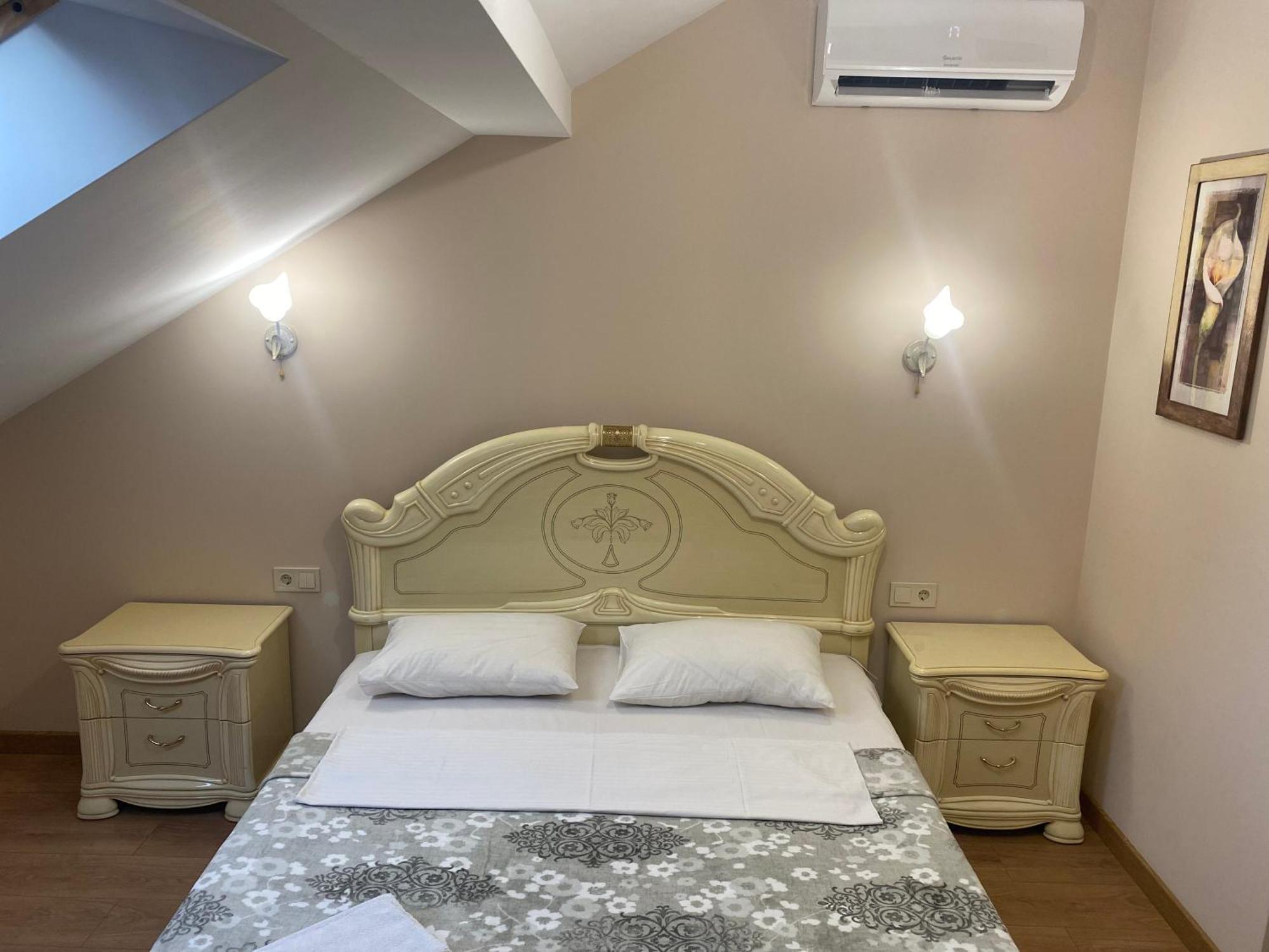 Apart Yaroslava Osmomysla 9 Square - City Center Lviv Luaran gambar